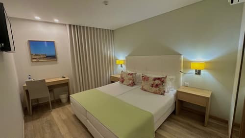 Sea Garden Residência, Room