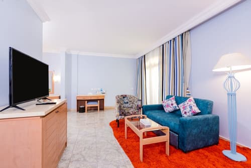 Royal Lagoons Resort & Aqua Park Families and Couples Only, Living area