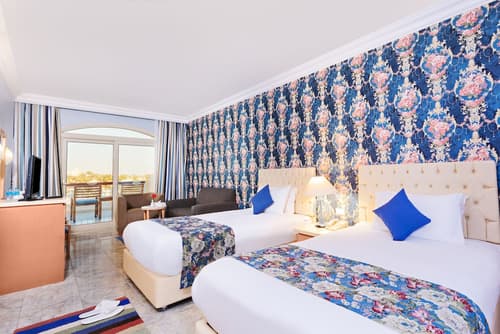 Royal Lagoons Resort & Aqua Park Families and Couples Only, Room