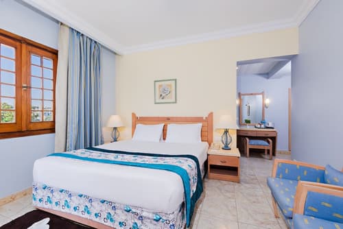 Royal Lagoons Resort & Aqua Park Families and Couples Only, Room