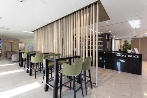 Hotel Salona Palace, Reception