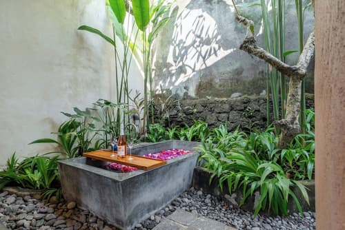 Amora Ubud Boutique Villas, Bathroom