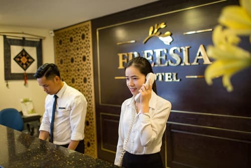 Freesia Hotel, Reception