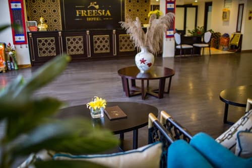 Freesia Hotel, Lobby