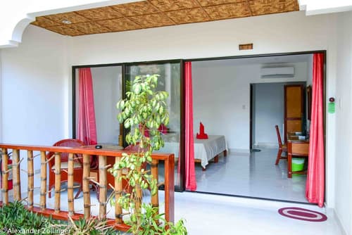 Alona Vida Beach Resort