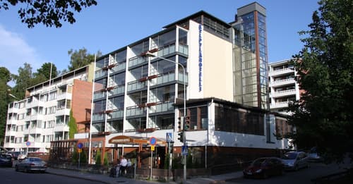 Hotelli Lähde, Front of property