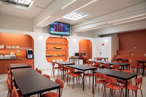 WOT Patio Social, Breakfast area