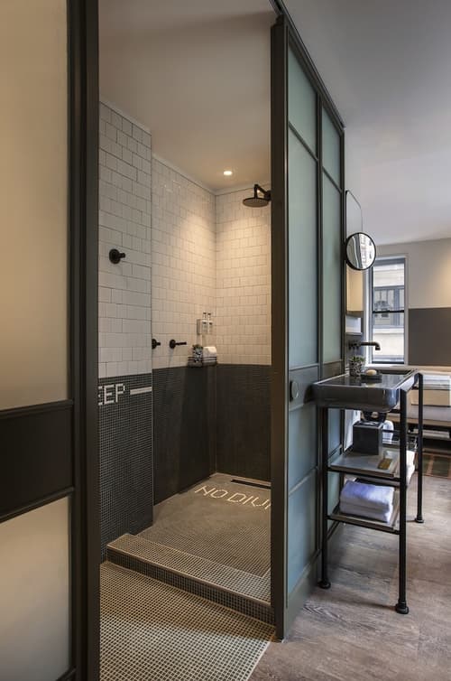 Moxy NYC Times Square, Room