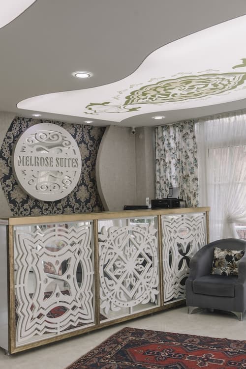 Melrose Viewpoint Hotel, Reception