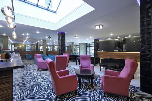 Parkhotel Carlsbad Inn, Interior entrance