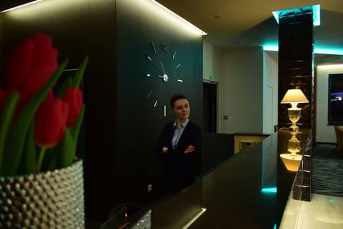 Parkhotel Carlsbad Inn, Reception