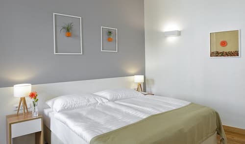 Hotel Garden Court, Room