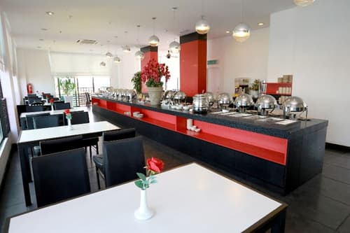 Crystal Lodge, Buffet