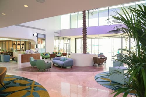 The Retreat Palm Dubai MGallery by Sofitel, Lobby sitting area