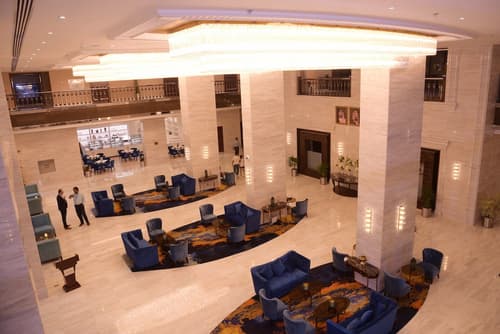 Warwick Al Khobar, Lobby sitting area