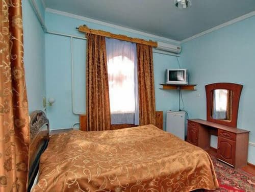 Islambek Hotel & Travel