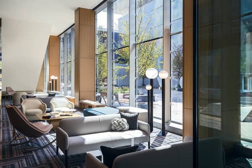 Marriott Marquis Chicago, Lobby