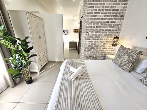 Lalapanzi Guest House, 