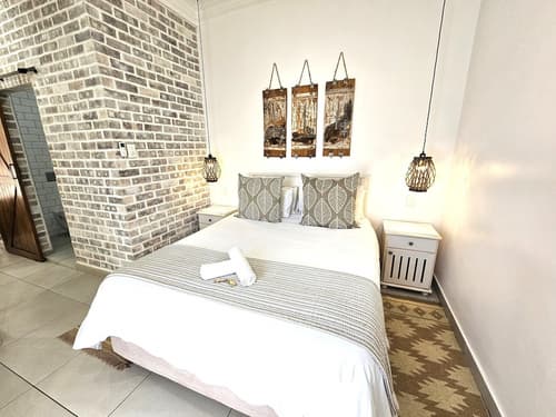 Lalapanzi Guest House, 