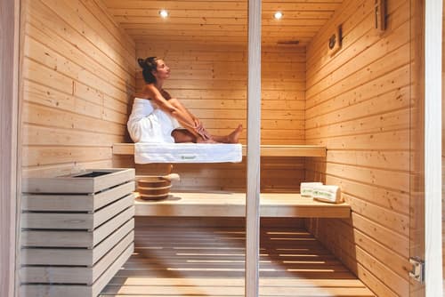 Bukubaki Eco Surf, Sauna