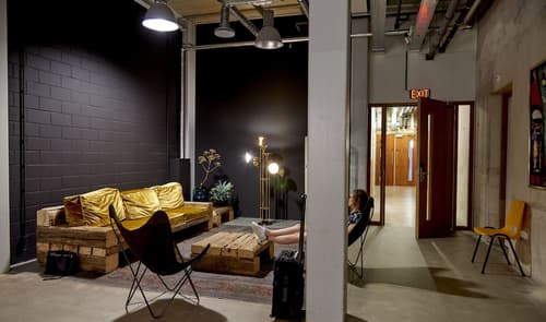 Q-Factory Hotel, Lobby sitting area