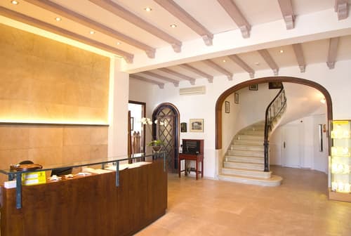 Hotel Brismar, Reception