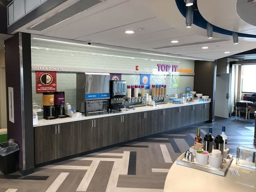 Tru by Hilton Cheyenne WY, Breakfast area