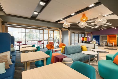 Tru by Hilton Cheyenne WY, Lobby