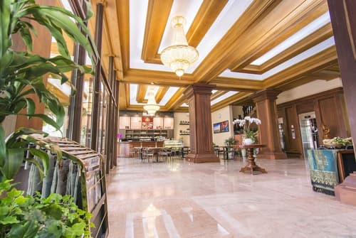 Phnom Penh Era Hotel, Lobby sitting area