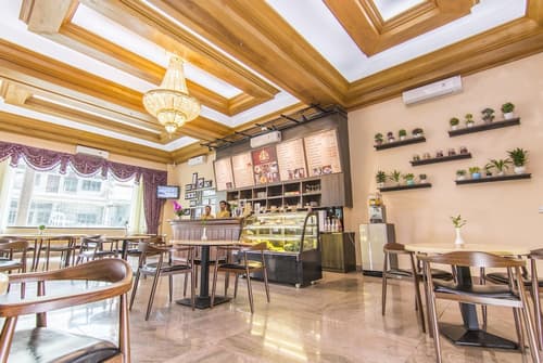 Phnom Penh Era Hotel, Cafe