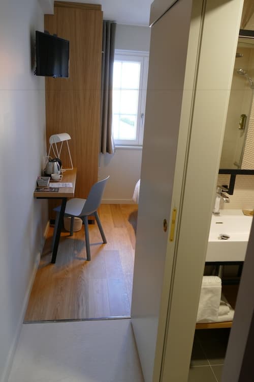 Hôtel Aigle d'Or, Room