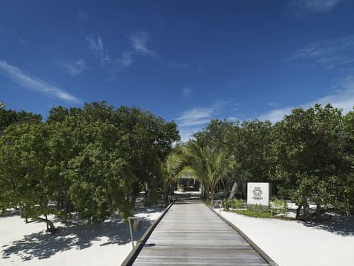 Vakkaru Maldives, Interior entrance
