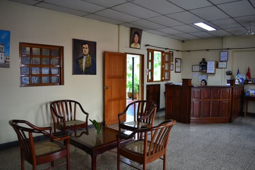 Hotel Austria, Lobby sitting area