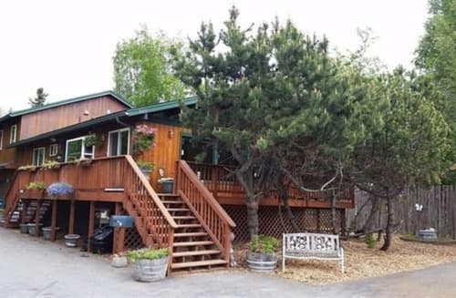 Jewel Lake Bed and Breakfast, Miscellaneous