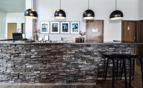 Bella Apartments & Rooms, Reception