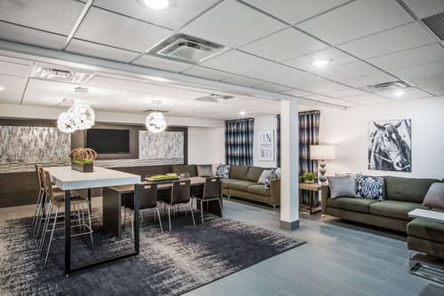 Wingate by Wyndham Louisville Fair and Expo, Lobby