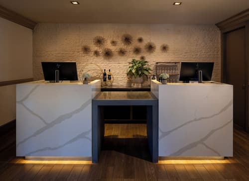 River Terrace Inn, Reception