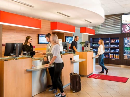 ibis Praha Mala Strana, Reception