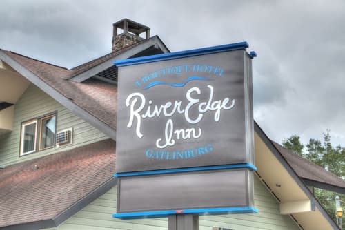 River Edge Inn, Front of property