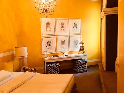 Opera Hotel, Room