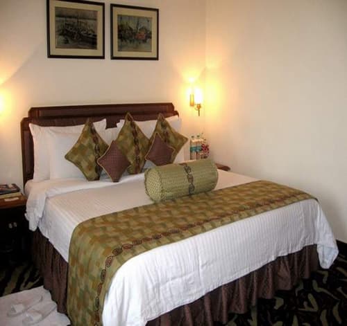 Peerless Hotel Kolkata, Room