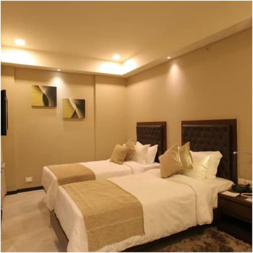 Peerless Hotel Kolkata, Room