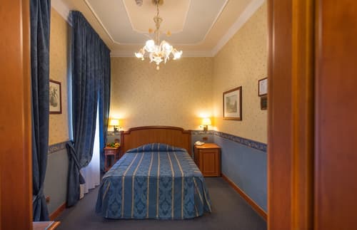 Diana Park Hotel, Room