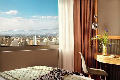 Zeus Wyndham Grand Athens