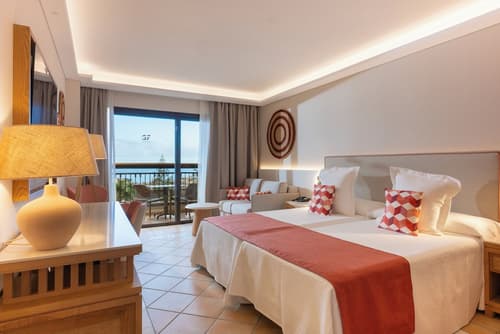 GF Gran Costa Adeje, Room