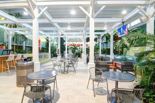 Oasis Hotel & Conv. Center, an Ascend Collection Hotel, Lobby