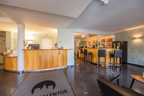 Hotel Spalentor, Reception