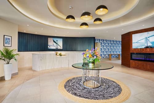 Wyndham Newport Hotel, Lobby
