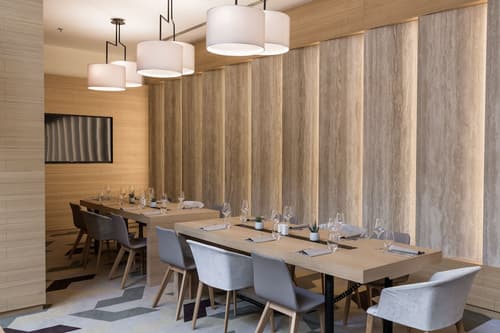 Courtyard by Marriott Brussels, Dining