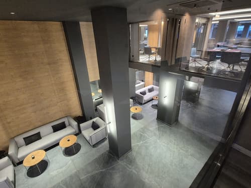 The Alassia Hotel, Lobby sitting area